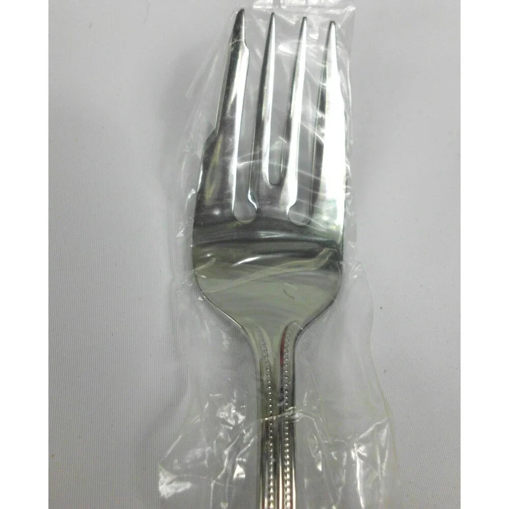 Wallace Regal Pearl Stainless 18/10 Silverware Flatware Salad Fork 7 